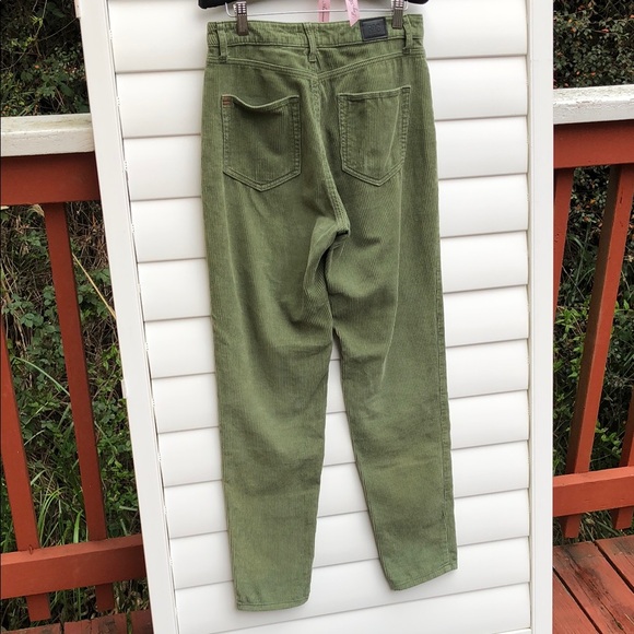 Urban Outfitters Mom High-Rise Corduroy Pants - Picture 13 of 16